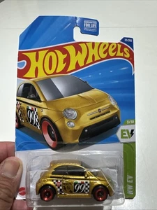 NEW 2025 Hot Wheels HW EV 3/10 Fiat 500e 33/250 MATTEL 3+ (1) 1:64 - Picture 1 of 6