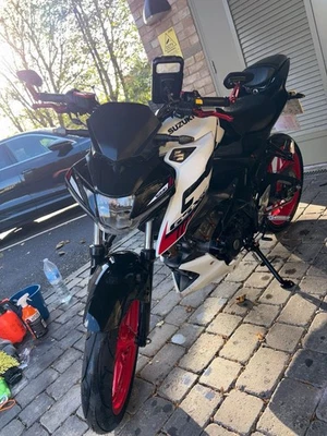 Suzuki Gsxs 125cc 73reg - Image 1 of 4