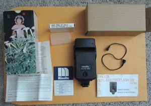 Vtg Minolta Auto Electroflash 128 132X in box, wide panel W1 28mm diffuser, cord - Picture 1 of 17