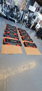 10x Reebok Studio Step Stepper höhenverstellbar kommerzielle Fitnessgeräte  - Bild 1 von 12