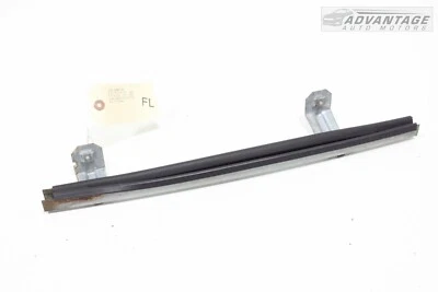 2003-2009 HUMMER H2 FRONT LEFT DRIVER SIDE DOOR WINDOW GLASS GUIDE CHANNEL OEM - Image 1 of 4