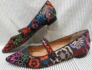 TAHARI~NWD~'PARK BLACK MULTI-COLORED EMB. FLORAL DESIGN BALLET FLATS SHOES 9.5M - Picture 1 of 9