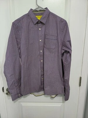 Descendant of Thieves por Dres Ladre Lg L/S Abotonada Temporada 15 Estilo 470 Foto 1 de 4