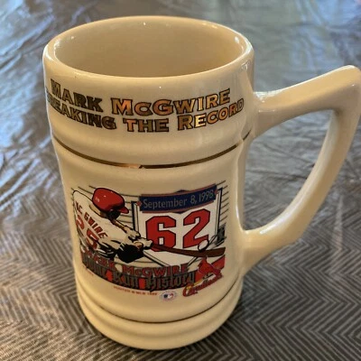 Mark McGwire breaking the record 9/8/1998 Cardinals Stein -RARE - Image 1 of 4