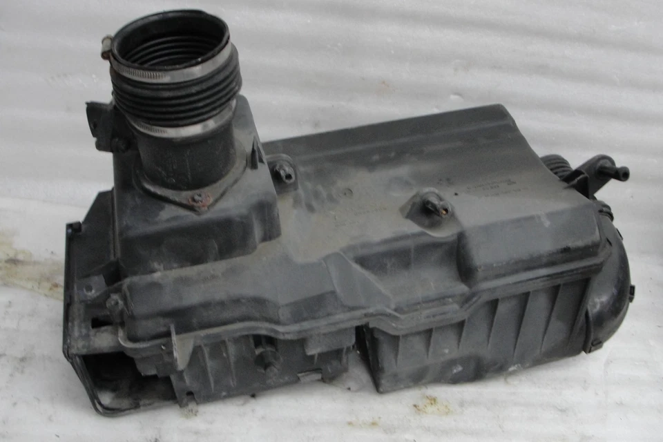 Volvo TURBO AIR CLEANER двигателя airbox MAF OEM C30 C70 V50 S40 04-13 2,5 л 8694606 - Изображение 1 из 4