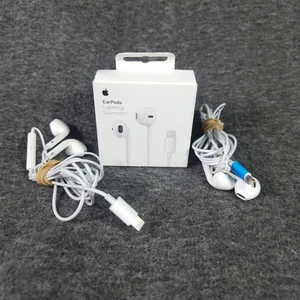 (2) Apple EarPods con connettore Lightning Cuffie In-Ear - Bianco Scatola Aperta - Foto 1 di 5