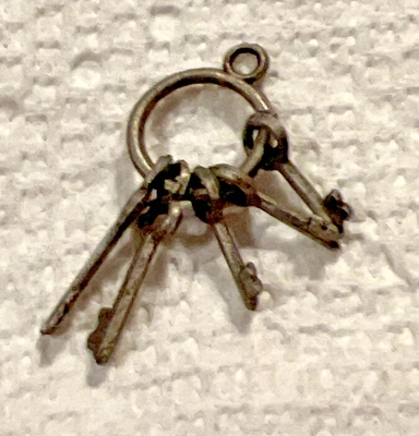 Vintage Miniature Dollhouse Doll House Keyring Five Skeleton Keys Key Ring - Image 1 of 4