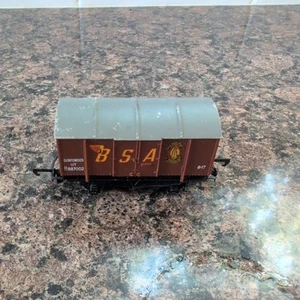 WRENN RAILWAYS OO GAUGE W5007X 12T BANANA VAN B881867 BR BROWN Unboxed - Picture 1 of 6