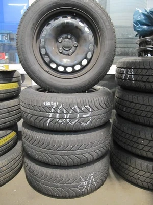 VW Passat 3C Winterkomplettsatz Semperit 215/60R16 99H Stahlfelge 6,5x16ET41 - Bild 1 von 3
