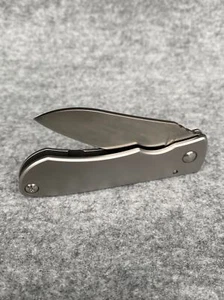 Cuchillo de dos manos Wanger Piccolo EDC VG10 Schmoll Design con clip - Imagen 1 de 7