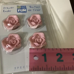 Lot o 4 Pink Floral Drawer Knobs Just for Fun Boutons de Tiroir - Picture 1 of 3