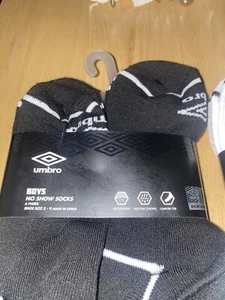 UMBRO BOYS 6 PACK SOCKS NO SHOW BLACK/WHITE SIZE 3-9 NWT - Picture 1 of 2