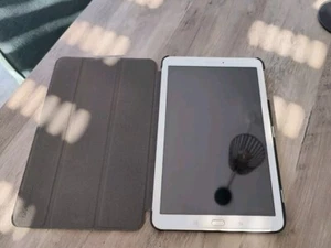 Samsung Galaxy Tab E SM-T560, 9,6", 8GB, WLAN, Weiß guter Zustand - Bild 1 von 5