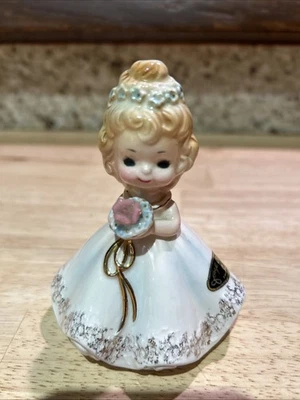 Josef Originals June Bride Figura 1974 Serie Mensual Vestido Blanco con Tono Azul Foto 1 de 4