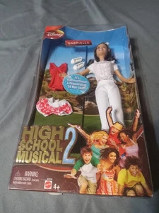 High School Musical 2 Gabriella Life Guard Puppe von Mattel 2007 - Bild 1 von 6