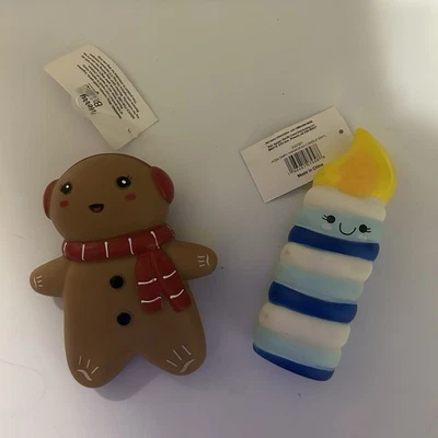 Набор игрушек для собак Squeak - Cozy Treat Duo - пряничный человек и свеча - Изображение 1 из 4