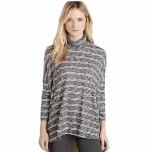 Postmark by Anthropologie Mika Striped Turtleneck Sweater - Size - Medium - Picture 1 of 6