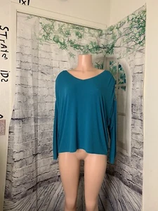 JLO Women Sweatshirt Top SZ XXL Greenish Blueish Stretch Soft Embellishments - Picture 1 of 11
