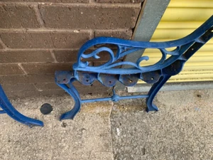 Small Old Vintage Cast Iron Childs Bench Ends Retro Salvage Unusual Project - Picture 1 of 5
