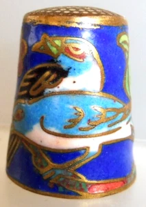 * DE A COUDRE DE COLLECTION THIMBLE METAL ET EMAIL - OISEAUX - Picture 1 of 1