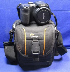 Kodak PIXPRO AZ252 Point & Shoot Digital Camera (Black) with Case - Picture 1 of 15