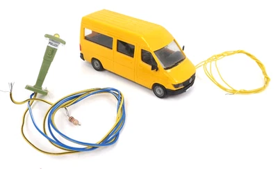 Herpa MB Kleinbus, Scheinwerfer beleuchtet + bel. Notrufsäule - ZYAI/6718 - Bild 1 von 2