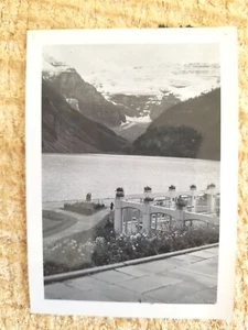 LAKE LOUISE,ALBERTA,CANADA,1949.VTG 4.5" x 3.3" PHOTO*SP10 - Picture 1 of 3