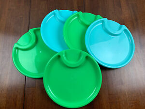 Lot of 5 Retired Pampered Chef Plastic Picnic Party Lunch Plates Green Blue