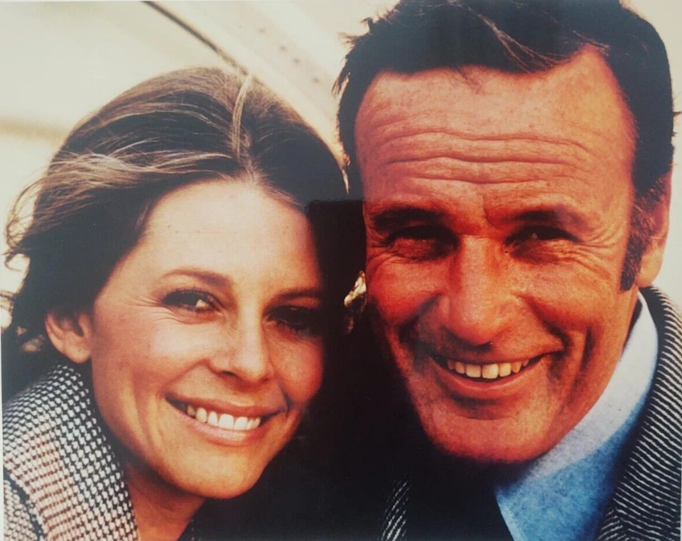 Lindsay Wagner Richard Anderson Vintage 8x10 Color Photo The Bionic Woman - Image 1 of 1