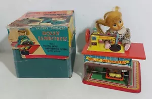 I100498 Giocattolo vintage - T.N. Nomura - DOLLY SEAMSTRESS - Made in Japan 1957 - Imagen 1 de 9