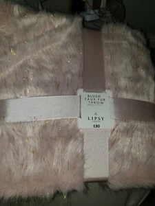 Lipsy Blush Faux Fur Throws - Picture 1 of 12