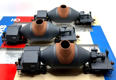 HO WALTHERS 932-3133 GOLD LINE HOT BOTTLE CAR 3-PACK # 327, 359, 447 - Image 1 of 4