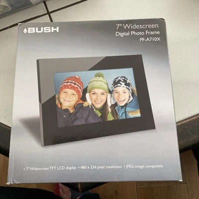 Bush 7" Widescreen Digital Photo Frame PF-A710X - VGC - - Image 1 of 2