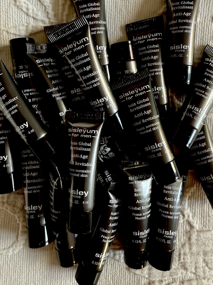 Sisley - SISLEYÛM GLOBAL CARE REVITALISANYT - Anti Age / 80 ml - Image 1 of 1