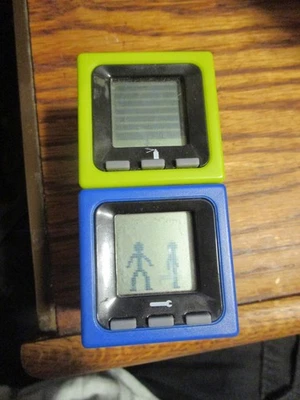 Lot of 2 Radica Cube World series 2 toys: Handy & Dusty - Image 1 of 4