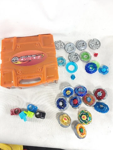 Hasbro BeyBlade Metal Fury Mixed Lot of BeyBlades w/ Metal Fury Carrying Case Cover
