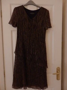 Connected Apparel black and gold metallic fully lined evening dress size 12 - Picture 1 of 3