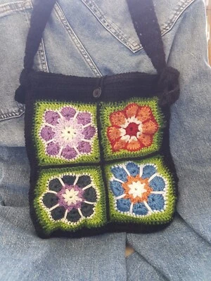 Granny Square Tasche, Schultertasche, Damen, Mädchen, gehäkelt - Bild 1 von 3