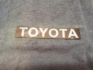 Vintage Toyota Pickup Truck Grill Emblem Badge Stick On 6" Used OEM C - Bild 1 von 5