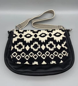 Studio Thrifty One klassisch schwarz Kiesel-Finish Ikat Basar Klappe kurzer Riemen - Bild 1 von 10