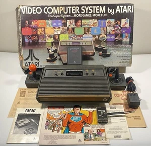 Atari 2600 Konsole CIB mit Joysticks, Paddles, Handbuch, Kampfspiel & mehr! Getestet - Bild 1 von 24