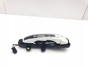 MG HS 2022 EXTERIOR DOOR HANDLE FRONT LEFT PASSENGER SIDE IN WHITE - Picture 1 of 14