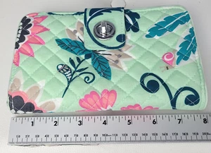 Vera Bradley Wristlet Wallet Floral Inside Out RFID Turnlock - Picture 1 of 11