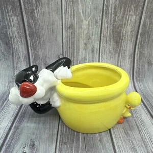 Sylvester And Tweety Bird Ceramic Planter Bowl Warner Brothers. 4 X 7 INCHES - Picture 1 of 6