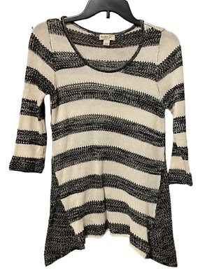 Suéter One World Negro Blanco Rayas Manga 3/4 Cuello Redondo Talla Pequeña Mediana Foto 1 de 4