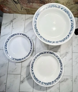 3- CORELLE Livingware OLD TOWN BLUE Onion 15-oz Flat RIMMED SOUP BOWL Navy - Picture 1 of 9