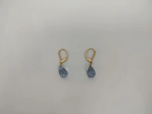 Pendientes con cierre de palanca de cuarzo azul místico de oro de 14 quilates - Imagen 1 de 4