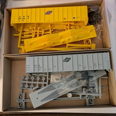 WALTHERS HO Chicago Northwestern 50' AIRSLIDE HOPPER Kits NIB - Image 1 of 4