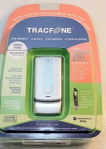 TRACFONE MOTOROLA W376G SILVER FLIP PHONE - Picture 1 of 7