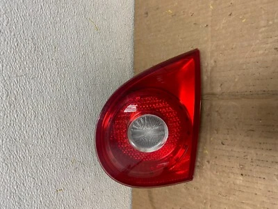 Luz trasera interior maletero Volkswagen Golf 2006-2009 pasajero derecho D6834 DG1 Foto 1 de 4